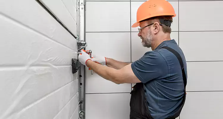Emergency Garage Door Repair in Ashland, CA