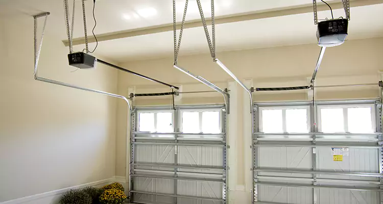 Residential Emergency Garage Door Repair in Ashland, CA