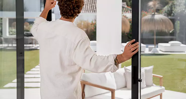 Sliding Screen Door Maintenance for Closing Issues in Ashland, CA